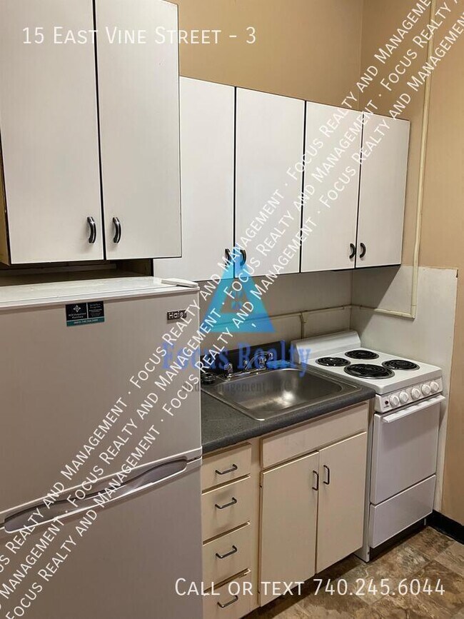 Photo - 15 E Vine St