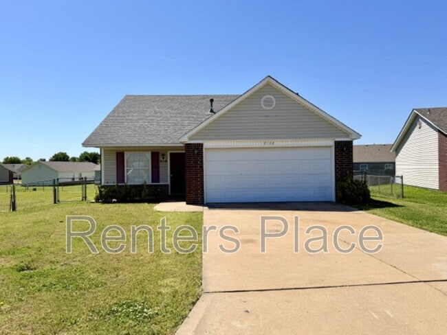 Building Photo - 2102 Greenbrier Ct