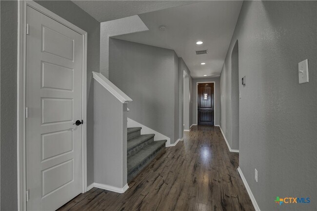 4213 Gale Meadows