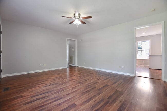 Photo - Pet Friendly Three Bedroom!