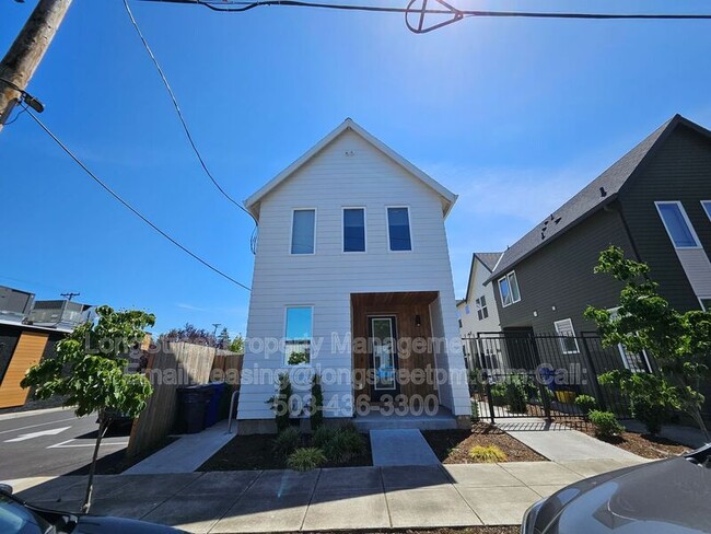 Building Photo - 7480 N Oswego Ave