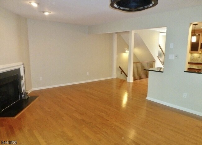 Photo - 48 Aberdeen Dr