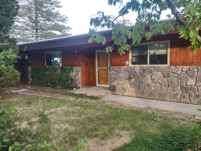 Building Photo - Spacious and Beautiful Barranca Home