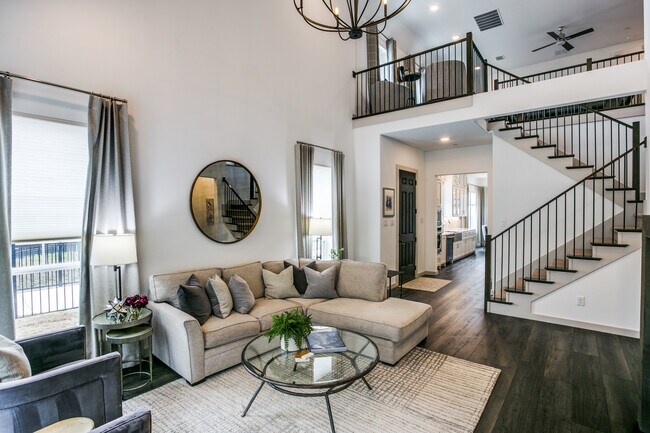 Photo - 100 Claire Dr