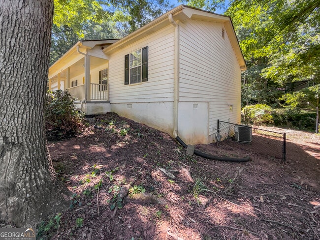 Photo - 2025 Old Concord Dr SE