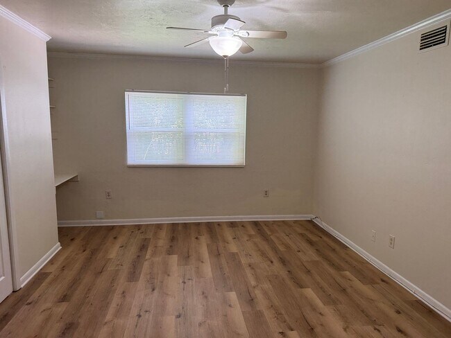 Photo - Large 2bed/1bath near Gov Sq Mall Unit C