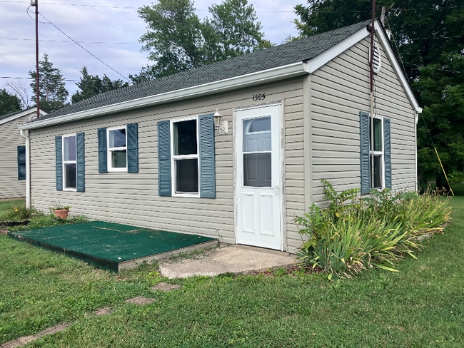 Photo - 1305 E Vandalia Rd House