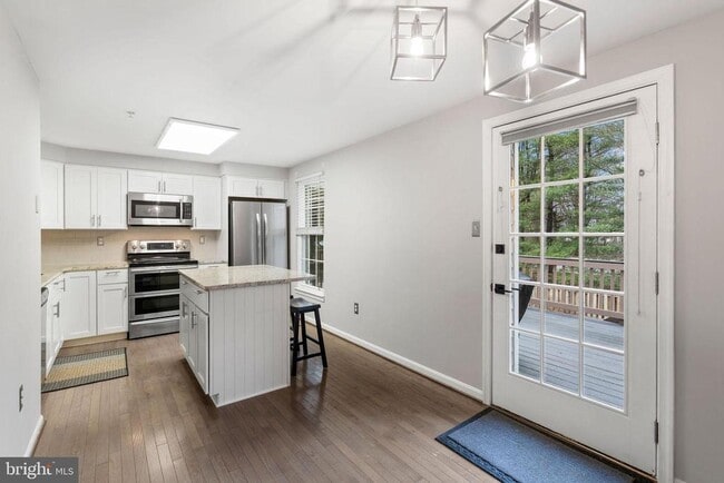 Photo - 2423 Bolton Ln