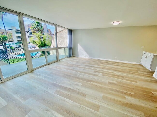 Photo - Beautifully Remodeled Home in the HEART of Fashion Valley! Comes with Parking!