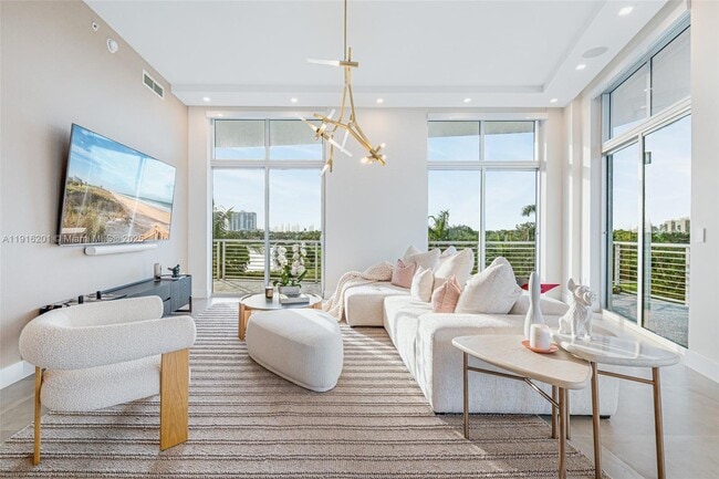 Photo - 2001 Meridian Ave Unit 514