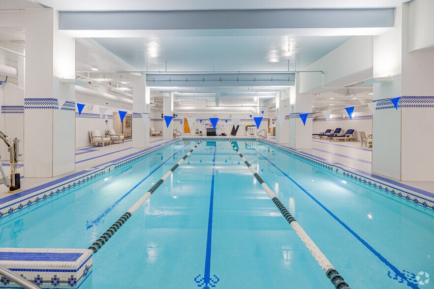25 Yard Lap Pool