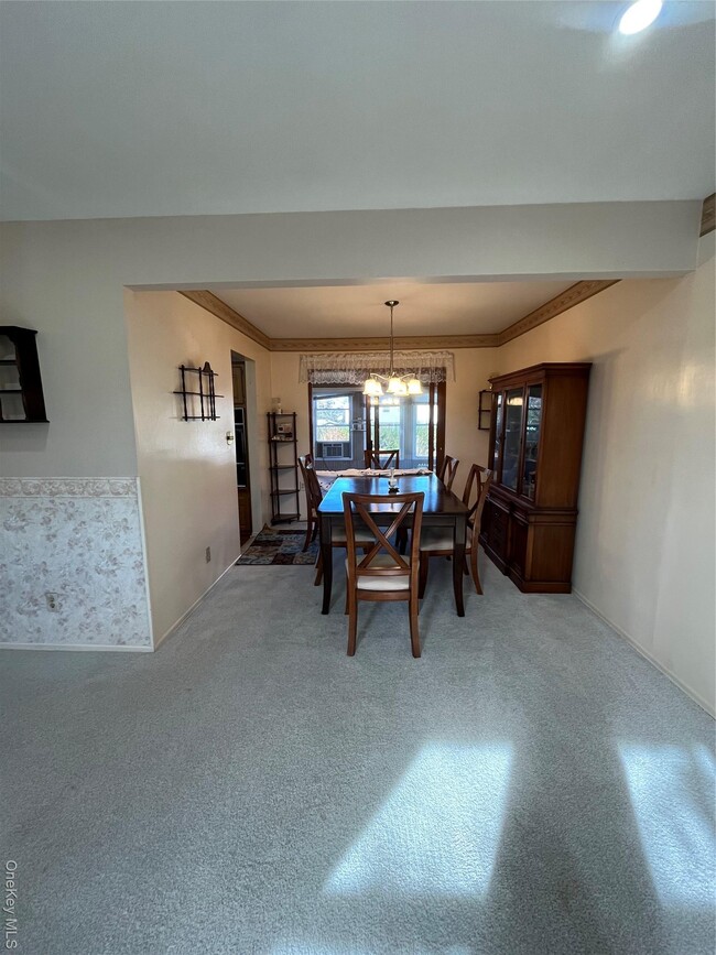 Photo - 27 Douglass St