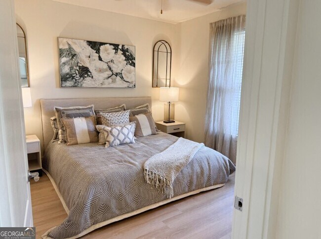 Photo - 1740 Century Cir NE Unidad 1306