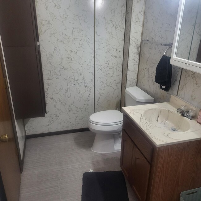 101 Park St N Unit upper