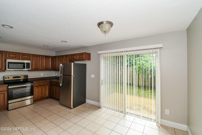 Photo - 8125 Cahoon Dr W