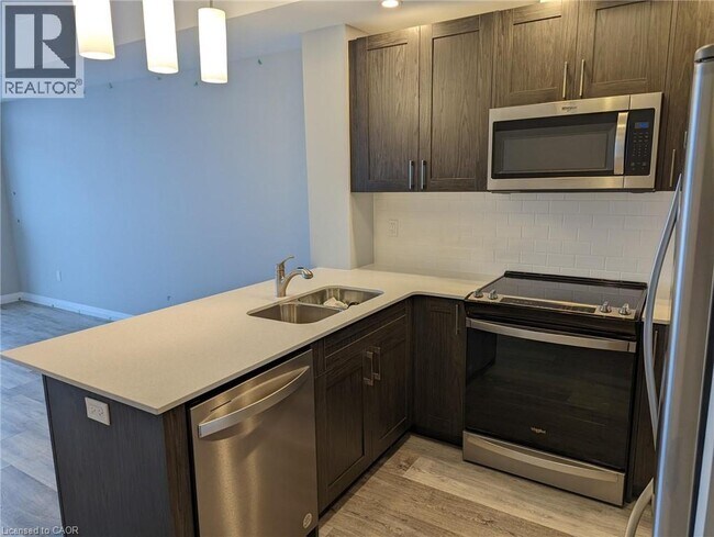 Photo - 60 Charles St W Unit 2512