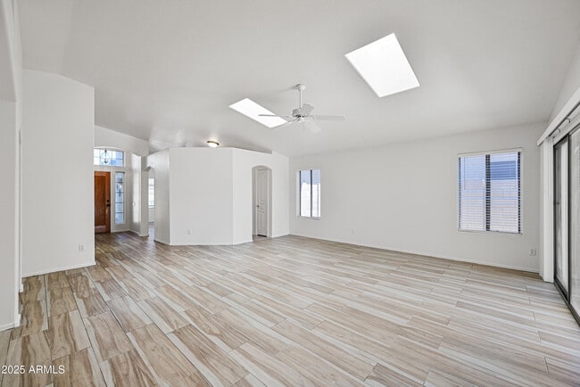 Photo - 2535 E Parkside Ln
