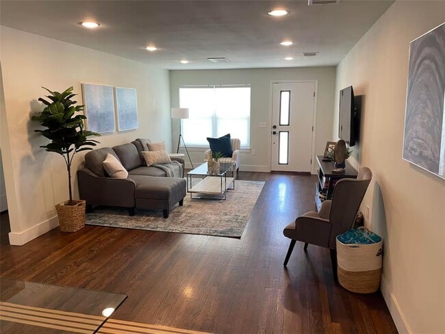 Photo - 1406 Brentwood St