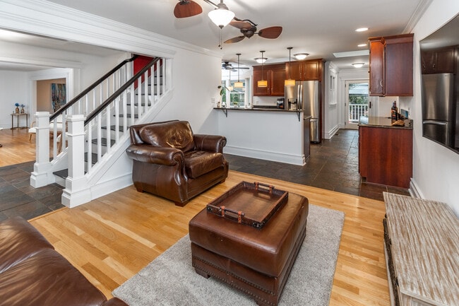 Photo - 24 Camelia Ct