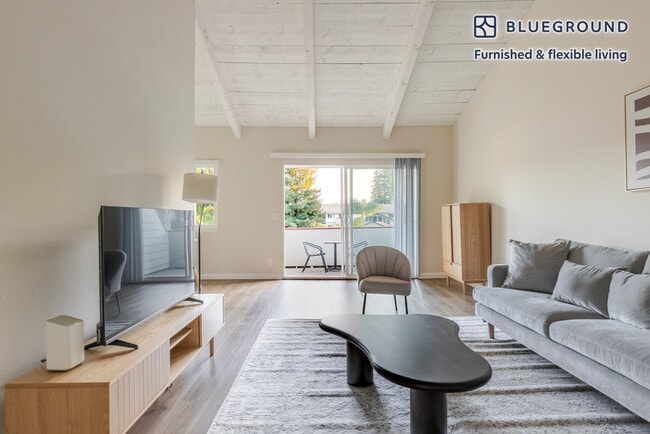 Photo - 151 S Bernardo Ave Unidad FL2-ID1992