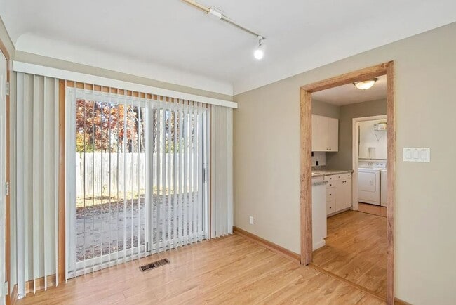 Photo - 3306 14th Ave SE