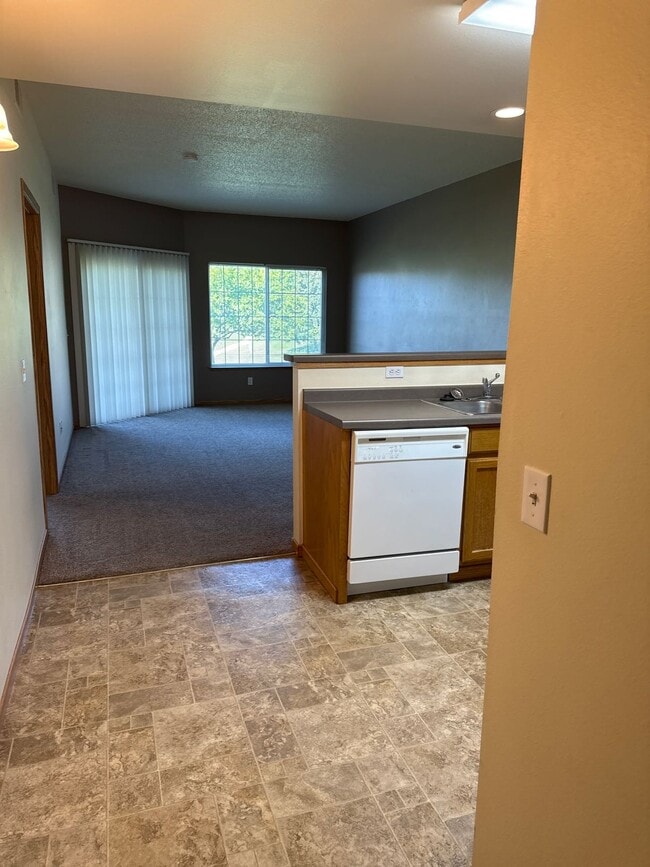 Photo - 210 10th St W Unit 210