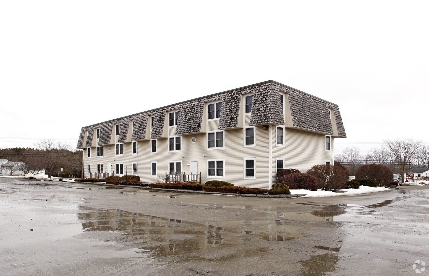 Deerfield Apartments - Deerfield Apartments