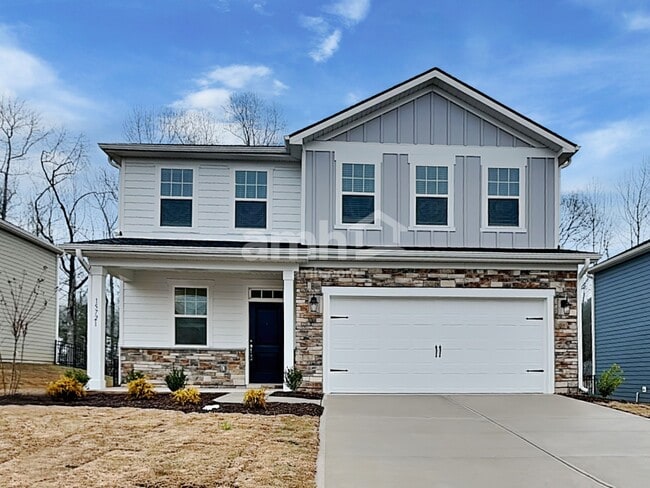 Building Photo - 15721 Thomas Rd