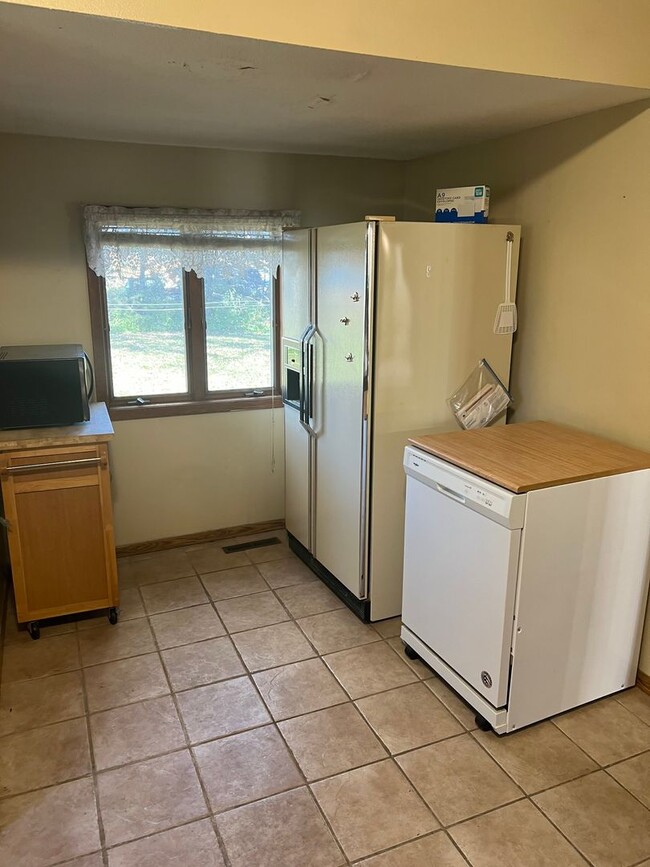 Photo - 38326 129th St