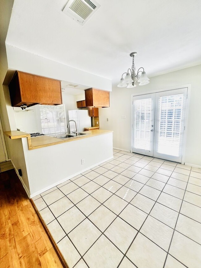 Photo - 1922 Nicole Cir Unidad B