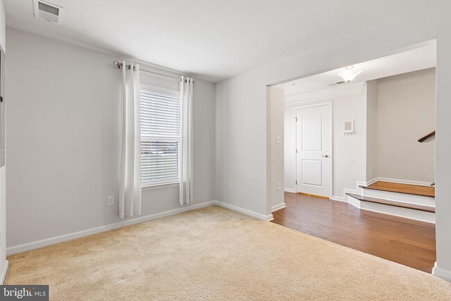 Photo - 101 Dallett Ln