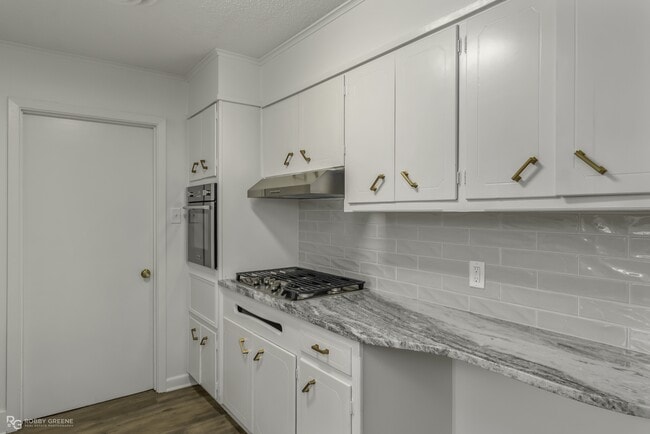 Photo - 2425 Belmont Blvd