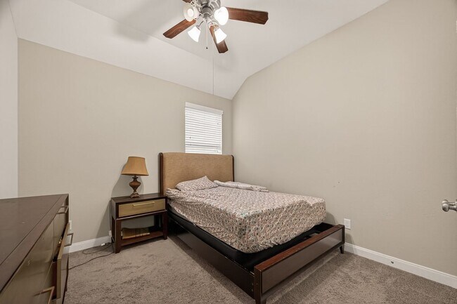 Photo - 2209 Hidden Meadow Ln