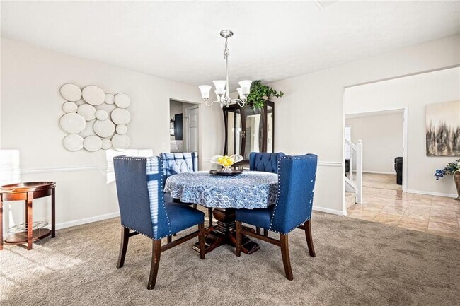 Photo - 2034 Locksley Terrace