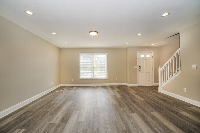 Photo - 100 Dakota Ct