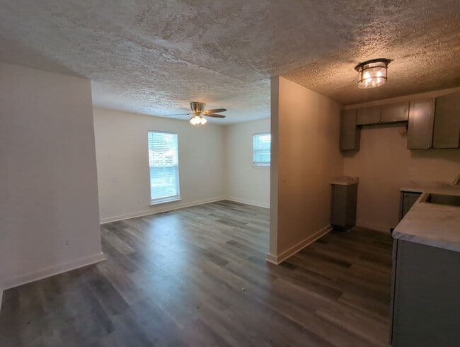 Photo - 2015 Duncan Ave Unit A