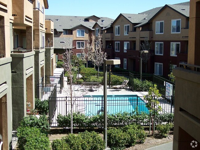 Building Photo - Heritage Park at Hilltop Rental