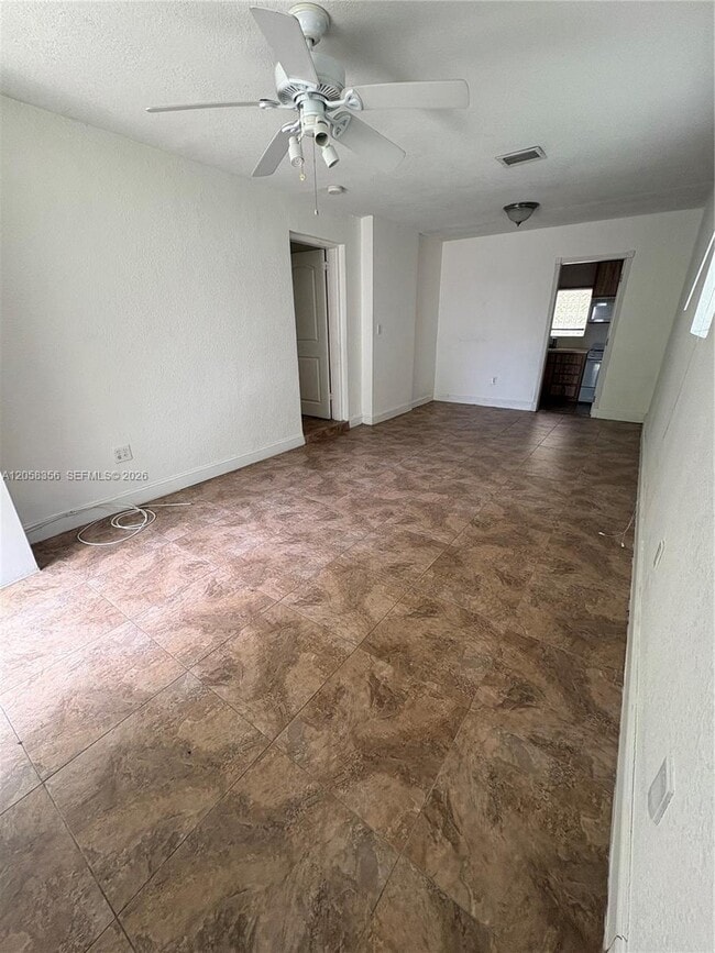 410 Pinecrest Dr Unit 2