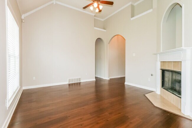 Photo - 9921 Greenalder Cove N