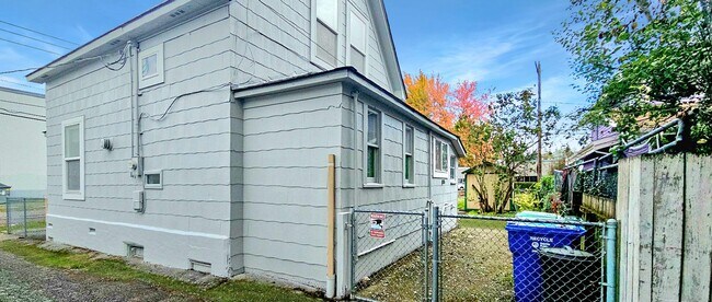 Photo - 2 story, 3bed/1bath Georgetown Gem