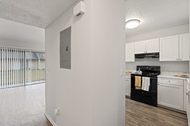 Photo - 2560 W Bird St