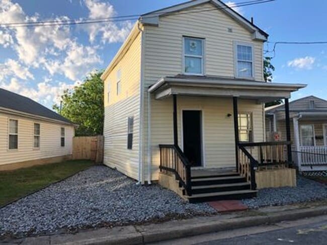 3 bedroom 2 bath house - 3 bedroom 2 bath house