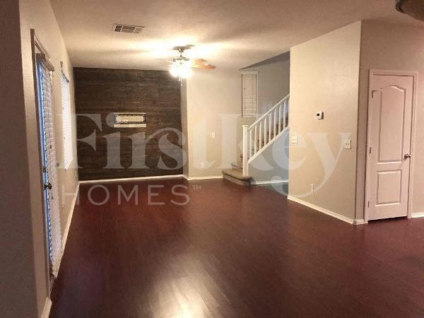 Photo - 10828 Avenzano St