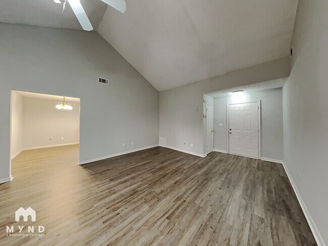 Photo - 7608 Didwell Ct