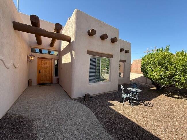 Photo - Gorgeous Furnished Pool/Spa Home with spectacular views