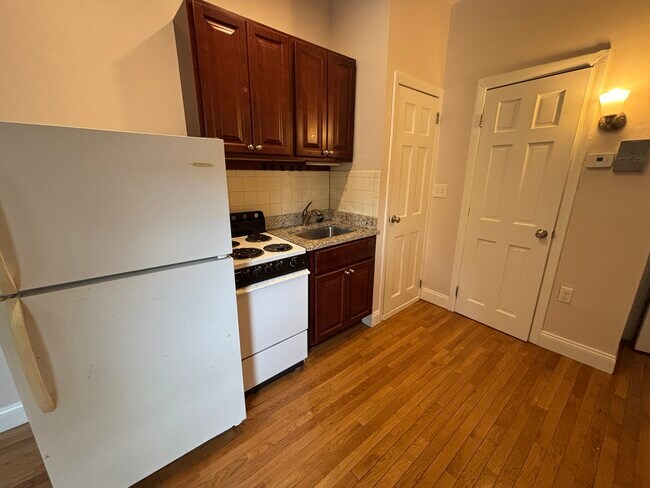 Photo - 49 S Huntington Ave Unidad 104