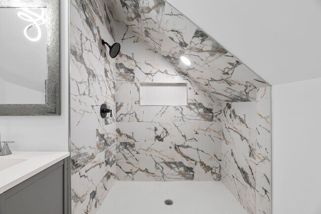 106 Dana Ave Unit 106