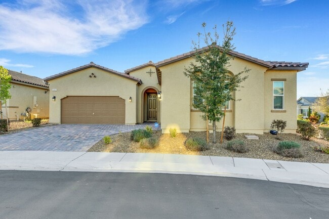 High end single story in gated Inspirada c... - High end single story in gated Inspirada c... House