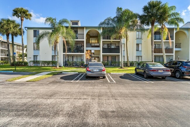Building Photo - 1108 Green Pine Blvd Unit A3