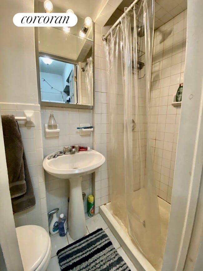 Photo - 239 W 100th St